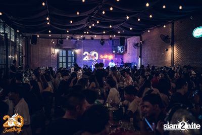 Meyou at 20Something Bar — photo 7