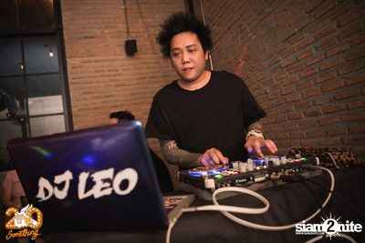 Meyou at 20Something Bar — photo 17