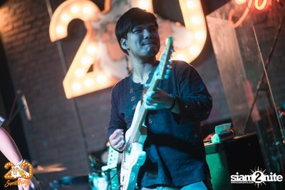 Meyou at 20Something Bar — photo 34