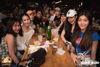 Meyou at 20Something Bar — photo 41