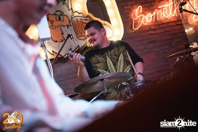 Meyou at 20Something Bar — photo 48