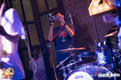 Meyou at 20Something Bar — photo 73