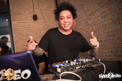 Meyou at 20Something Bar — photo 146