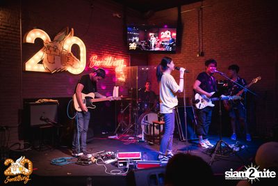 Meyou at 20Something Bar — photo 152