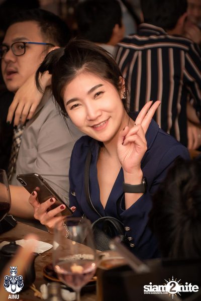 Saturday Night at Ainu Bar — photo 6