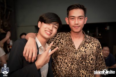 Saturday Night at Ainu Bar — photo 10