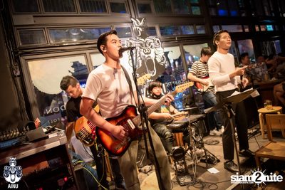 Saturday Night at Ainu Bar — photo 27