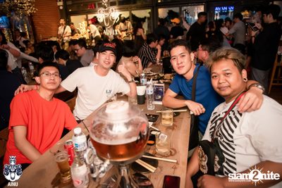 Saturday Night at Ainu Bar — photo 29