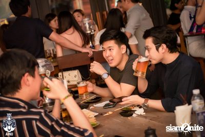 Saturday Night at Ainu Bar — photo 48