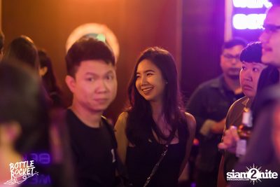 Portrait ที่ บ็อทเทิลร็อคเก็ต คราฟท์เบียร์บาร์ — photo 11