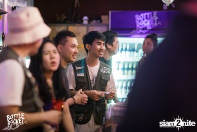 Portrait ที่ บ็อทเทิลร็อคเก็ต คราฟท์เบียร์บาร์ — photo 19
