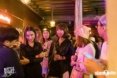 Portrait ที่ บ็อทเทิลร็อคเก็ต คราฟท์เบียร์บาร์ — photo 26