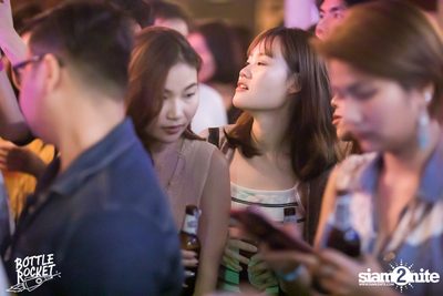 Portrait ที่ บ็อทเทิลร็อคเก็ต คราฟท์เบียร์บาร์ — photo 55