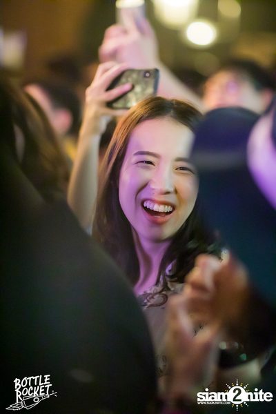 Portrait ที่ บ็อทเทิลร็อคเก็ต คราฟท์เบียร์บาร์ — photo 57
