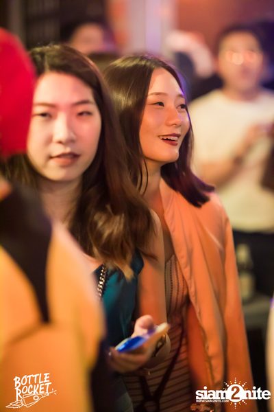 Portrait ที่ บ็อทเทิลร็อคเก็ต คราฟท์เบียร์บาร์ — photo 101