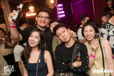 Portrait ที่ บ็อทเทิลร็อคเก็ต คราฟท์เบียร์บาร์ — photo 112