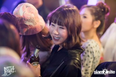 Portrait ที่ บ็อทเทิลร็อคเก็ต คราฟท์เบียร์บาร์ — photo 115