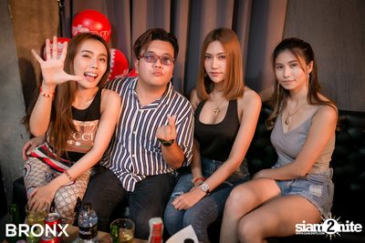 Za Day by Soda Singha: Musketeers ที่ บรองซ์ — photo 24