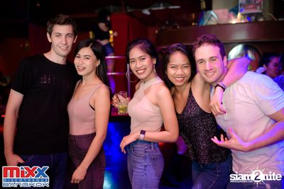 Hot Pants Meets Stilettos Party at MIXX Bangkok — photo 16