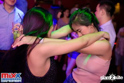 Hot Pants Meets Stilettos Party at MIXX Bangkok — photo 21