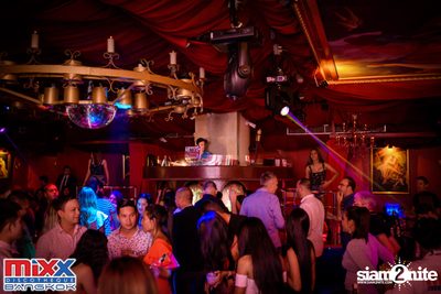 Hot Pants Meets Stilettos Party at MIXX Bangkok — photo 28