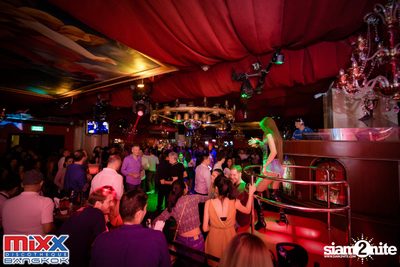 Hot Pants Meets Stilettos Party at MIXX Bangkok — photo 37