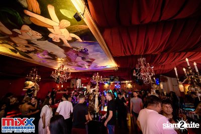 Hot Pants Meets Stilettos Party at MIXX Bangkok — photo 75