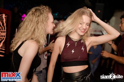 Hot Pants Meets Stilettos Party at MIXX Bangkok — photo 84