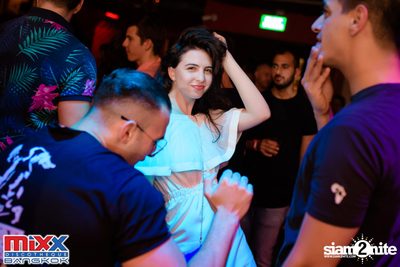Hot Pants Meets Stilettos Party at MIXX Bangkok — photo 91