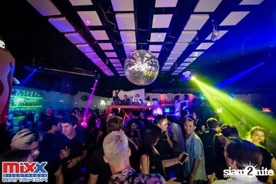 Hot Pants Meets Stilettos Party at MIXX Bangkok — photo 97