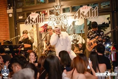 Oat Pramote at AINU Bar — photo 62