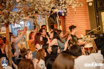 Oat Pramote at AINU Bar — photo 94