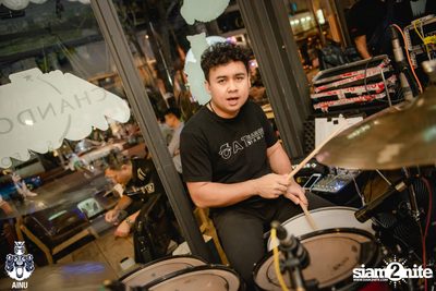 Oat Pramote at AINU Bar — photo 105