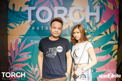 Atom Chanakan ที่ ทอร์ช เรสเตอร์รอง แอนด์ บาร์ — photo 7