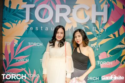 Atom Chanakan ที่ ทอร์ช เรสเตอร์รอง แอนด์ บาร์ — photo 15