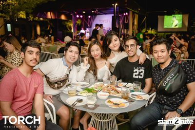 Atom Chanakan ที่ ทอร์ช เรสเตอร์รอง แอนด์ บาร์ — photo 34