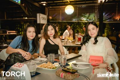 Atom Chanakan ที่ ทอร์ช เรสเตอร์รอง แอนด์ บาร์ — photo 37