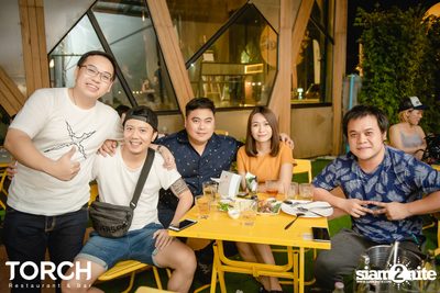 Atom Chanakan ที่ ทอร์ช เรสเตอร์รอง แอนด์ บาร์ — photo 49