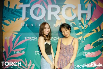 Atom Chanakan ที่ ทอร์ช เรสเตอร์รอง แอนด์ บาร์ — photo 51