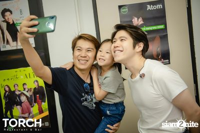 Atom Chanakan ที่ ทอร์ช เรสเตอร์รอง แอนด์ บาร์ — photo 62
