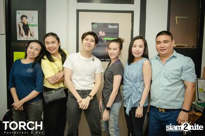 Atom Chanakan ที่ ทอร์ช เรสเตอร์รอง แอนด์ บาร์ — photo 66
