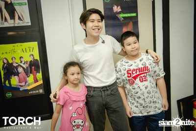 Atom Chanakan ที่ ทอร์ช เรสเตอร์รอง แอนด์ บาร์ — photo 73