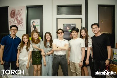 Atom Chanakan ที่ ทอร์ช เรสเตอร์รอง แอนด์ บาร์ — photo 78