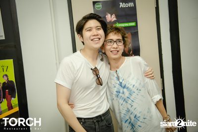 Atom Chanakan ที่ ทอร์ช เรสเตอร์รอง แอนด์ บาร์ — photo 81