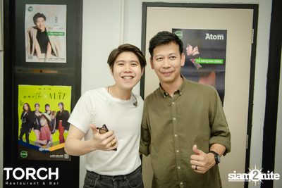 Atom Chanakan ที่ ทอร์ช เรสเตอร์รอง แอนด์ บาร์ — photo 86