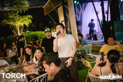 Atom Chanakan ที่ ทอร์ช เรสเตอร์รอง แอนด์ บาร์ — photo 100
