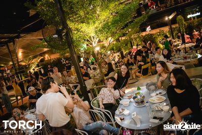 Atom Chanakan ที่ ทอร์ช เรสเตอร์รอง แอนด์ บาร์ — photo 106