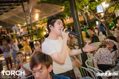 Atom Chanakan ที่ ทอร์ช เรสเตอร์รอง แอนด์ บาร์ — photo 107
