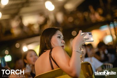 Atom Chanakan ที่ ทอร์ช เรสเตอร์รอง แอนด์ บาร์ — photo 117