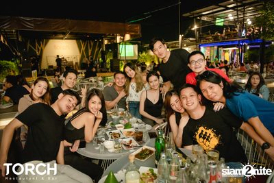 Atom Chanakan ที่ ทอร์ช เรสเตอร์รอง แอนด์ บาร์ — photo 147